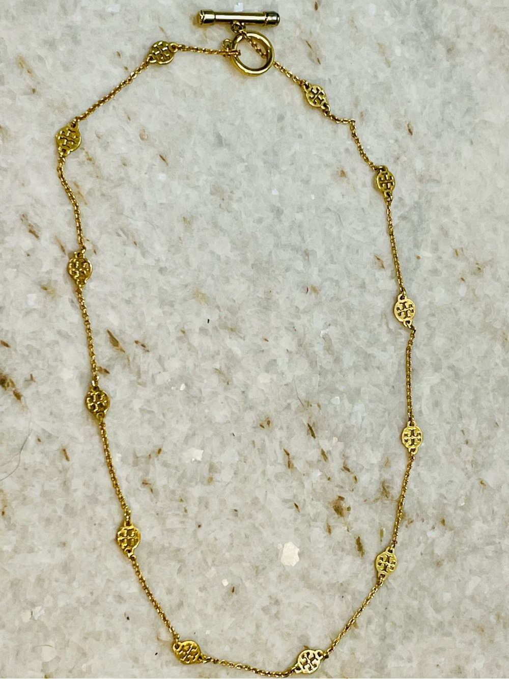 TORY BURCH~Stationary Logo Toggle Necklace, Tory Gold